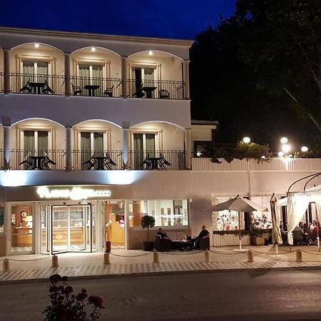 Platani Hotel Bolsena Exteriér fotografie