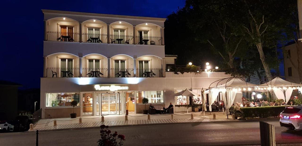 Platani Hotel Bolsena Exteriér fotografie