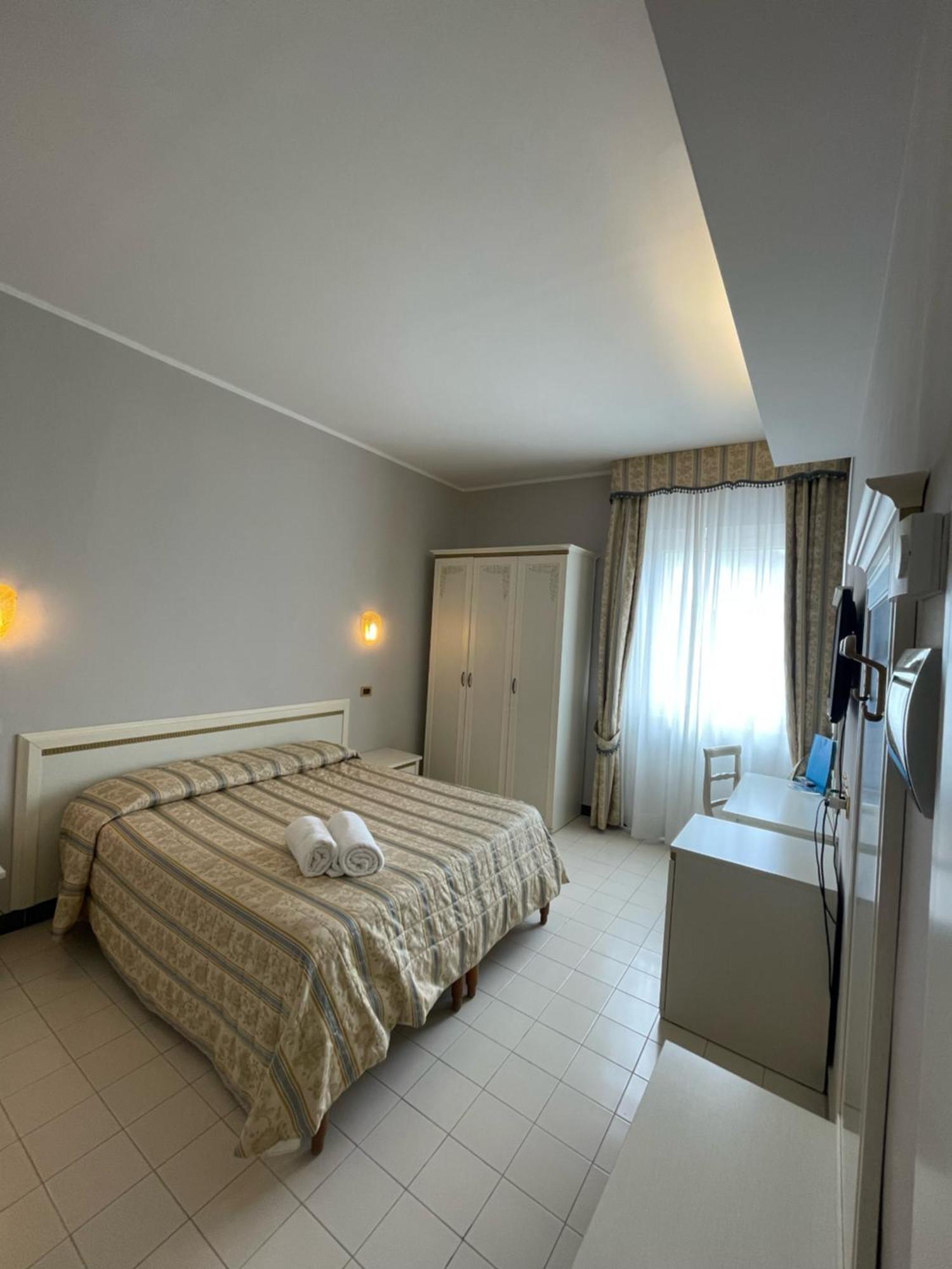 Platani Hotel Bolsena Exteriér fotografie