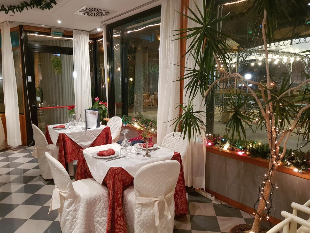 Platani Hotel Bolsena Exteriér fotografie